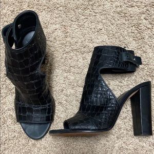 VINCE open today booties